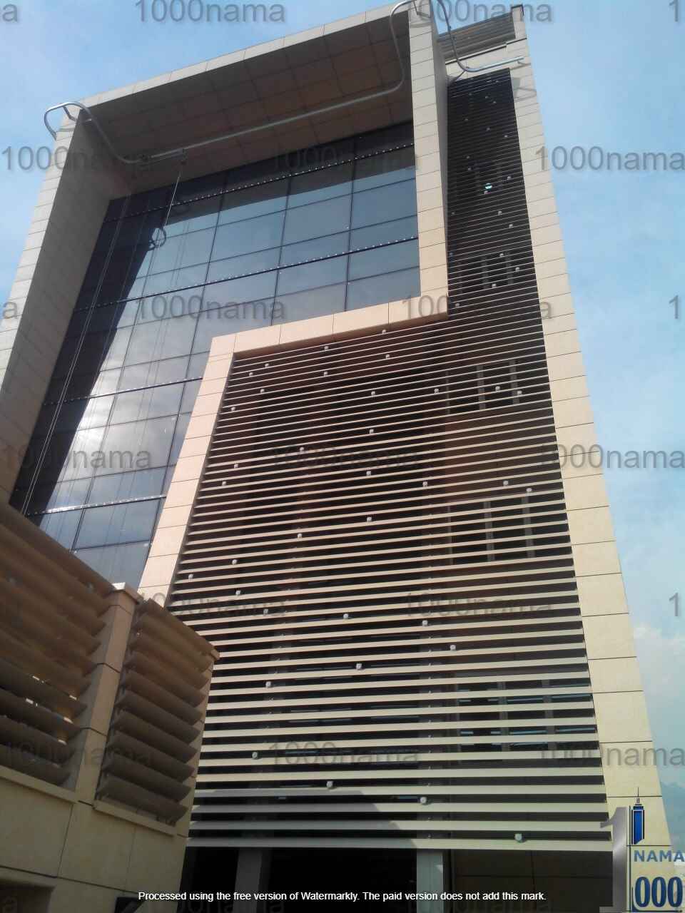 ایوان مژده